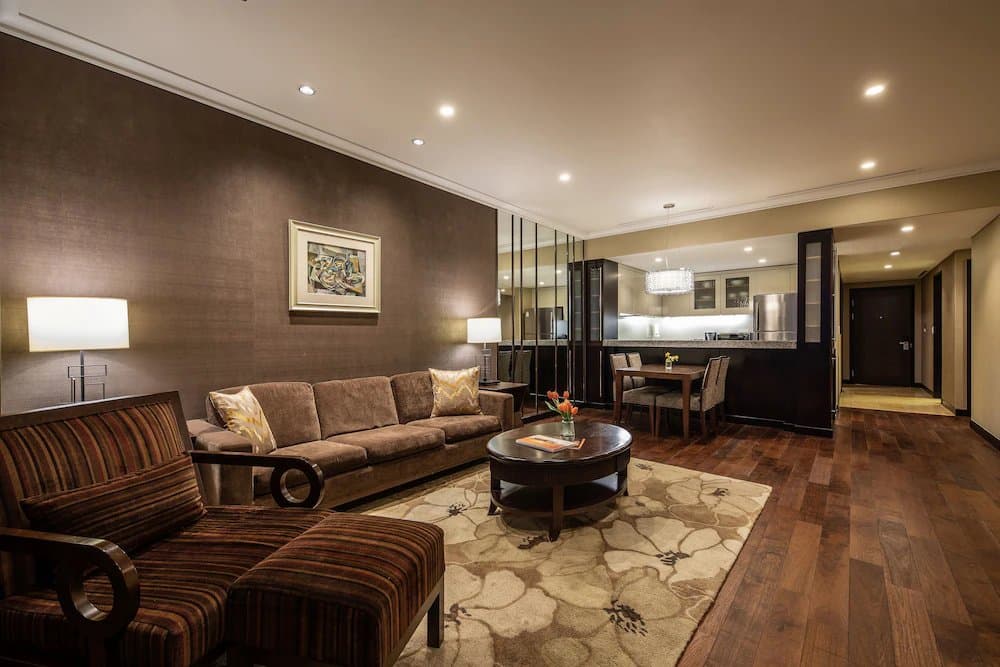 Oakwood Premier COEX 4